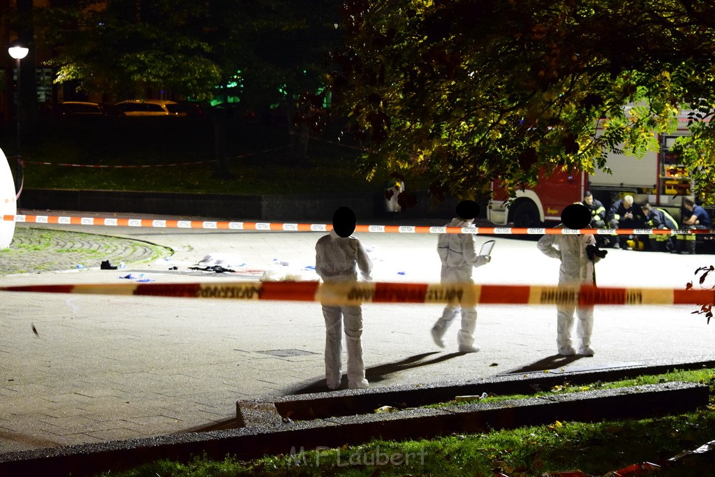 Einsatz BF Messerstecherei Koeln Neustadt Nord Eberplatz Platzmitte P096.JPG - Miklos Laubert